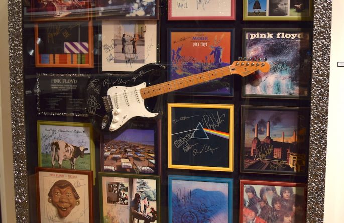 #1 Pink Floyd Signed Guitar Display