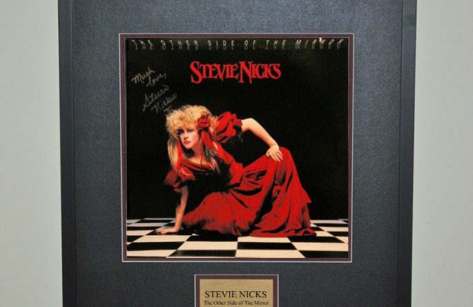 Stevie Nicks, The Other Side Of The Mirror, Hand signed by ...