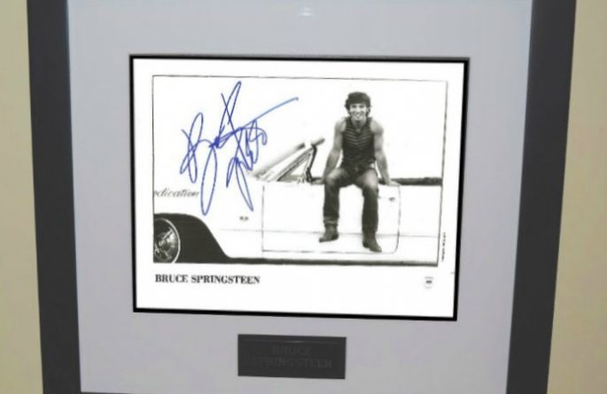 #8 Bruce Springsteen Signed 8×10 Photograph