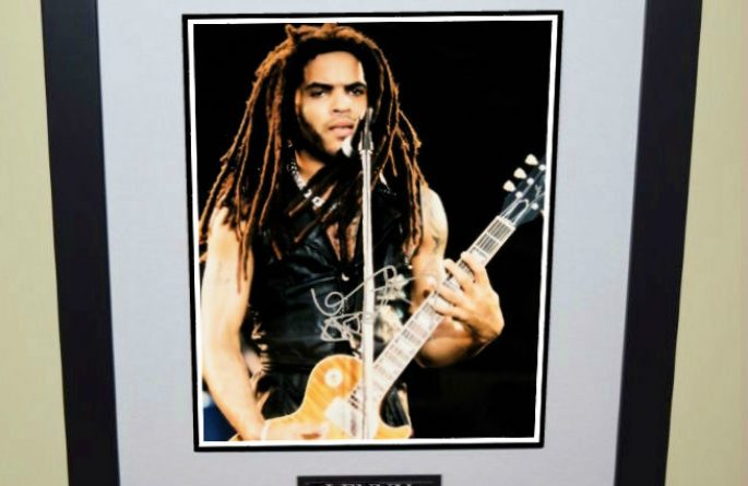 #1-Lenny Kravitz Signed 8×10 Photograph