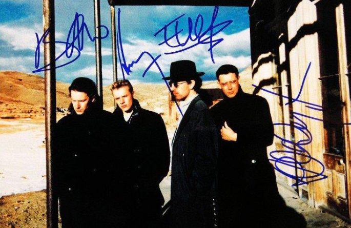 #4-U2 Signed 8×10 Photograph