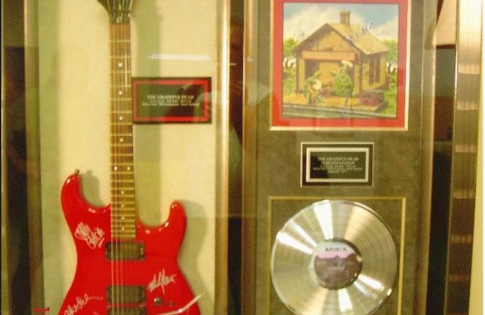 #2 The Grateful Dead Signed Guitar Display