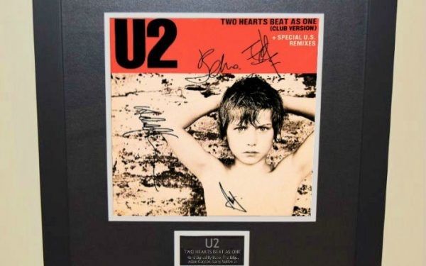 U2 – Two Hearts Beat As One