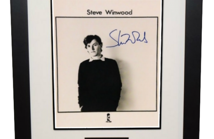 Steve Winwood Signed 8×10 Photograph