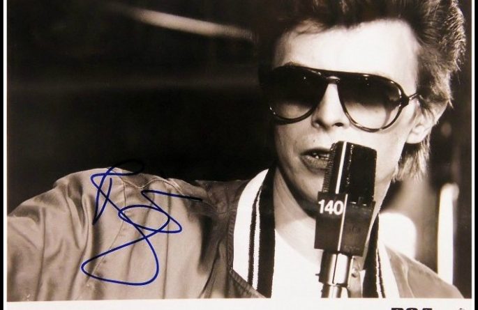 #8 David Bowie Signed 8×10 Photograph
