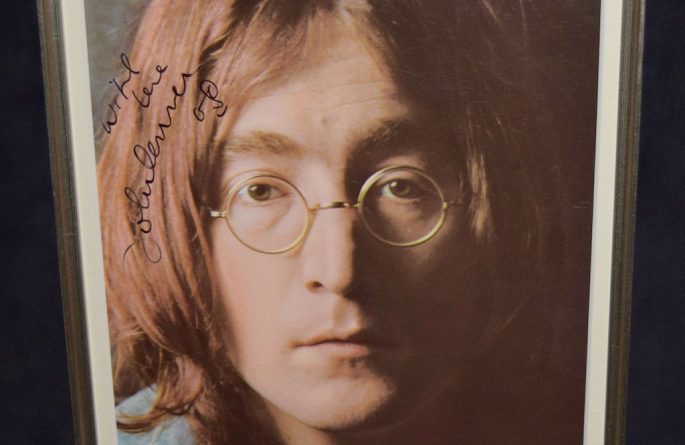 John Lennon – Nowhere Man