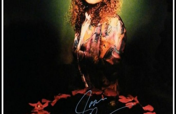 Joan Osborne Signed 8×10 Photograph