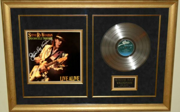 Stevie Ray Vaughan – Live Alive