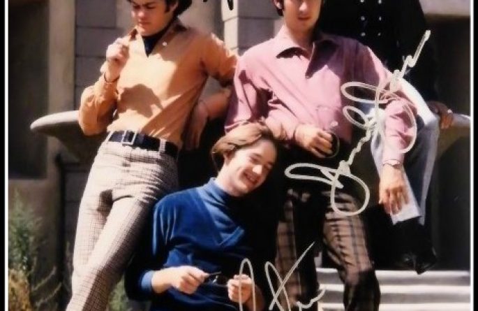 #2 Monkees Signed 8×10 Photograph