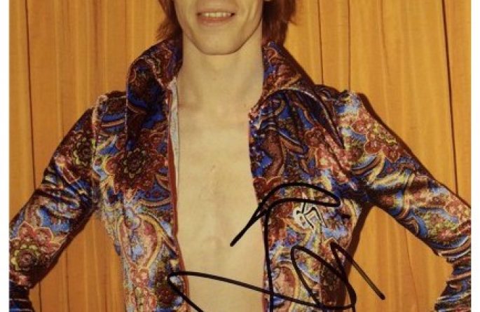 #10-David Bowie Signed 8×10 Photograph