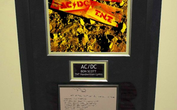 AC/DC Bon Scott – TNT