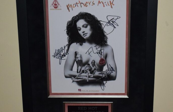 Red Hot Chili Peppers – Mothers Milk