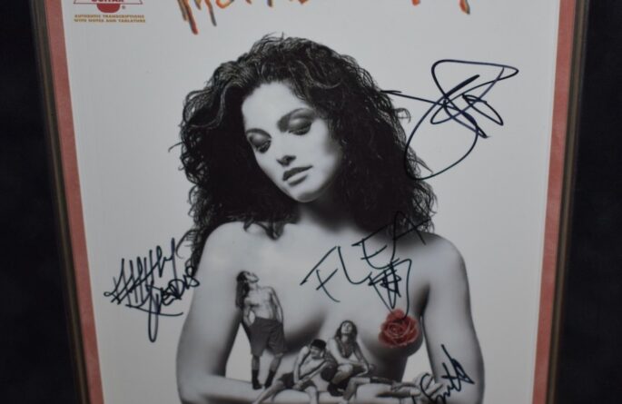Red Hot Chili Peppers – Mothers Milk