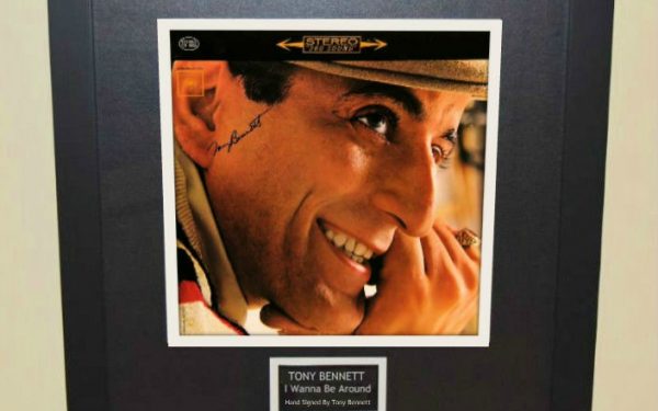 Tony Bennett – I Wanna Be Around