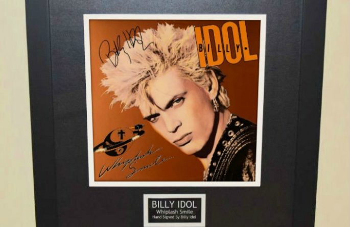 Billy Idol – Whiplash Smile