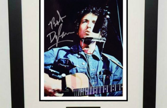 #1-Bob Dylan Signed 8×10 Photograph
