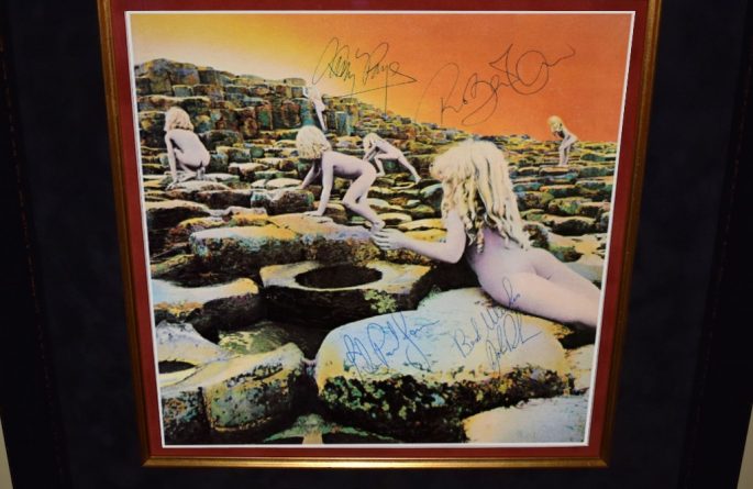 Led Zeppelin – Houses of The Holy