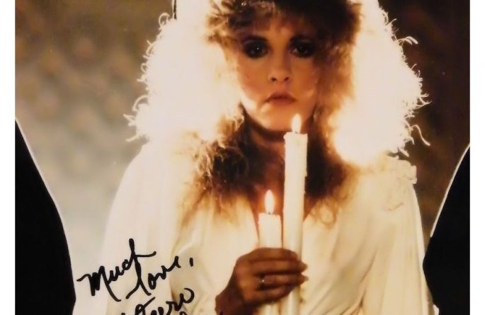 #2-Stevie Nicks Signed 8×10 Photograph