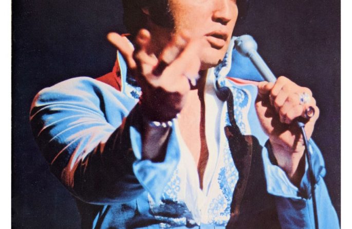 #2-Elvis Presley Signed 8×10 Photograph