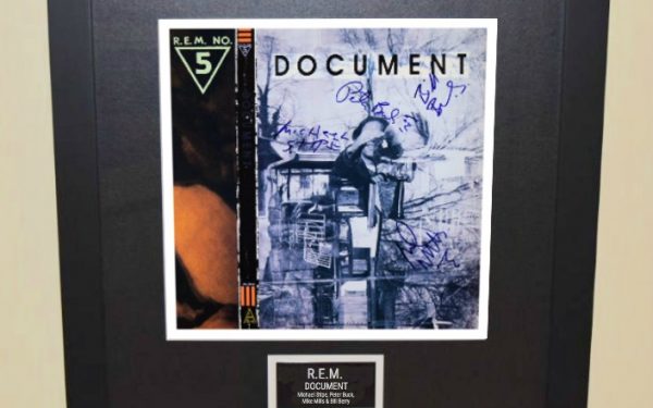 R.E.M. – Document