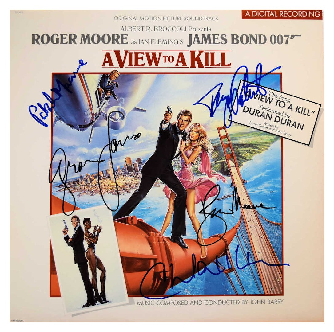 007 - A View To A Kill Roger Moore Grace Jones Patrick Macnee