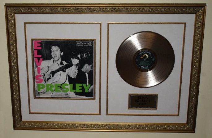 Elvis Presley – Debut