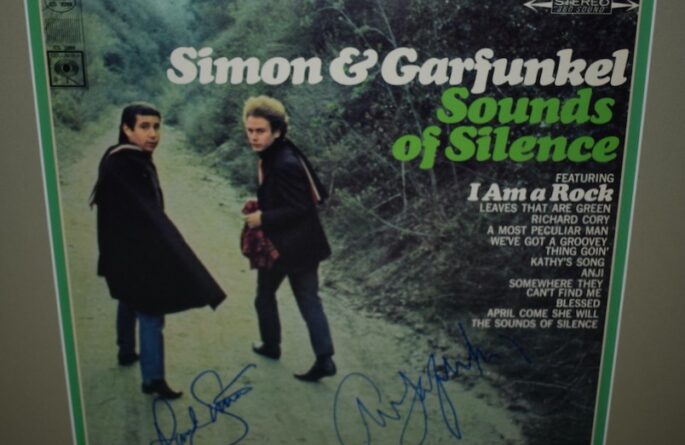 Simon & Garfunkel – Sounds of Silence