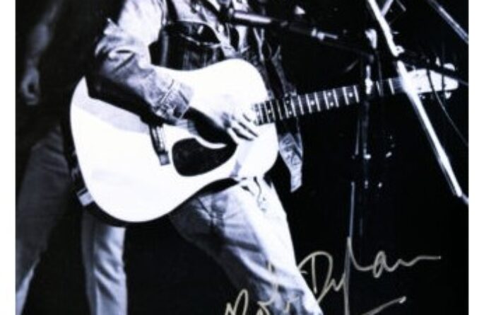 #2- Bob Dylan Signed 8×10 Photograph