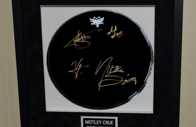 Motley Crue – Signed Drum Head