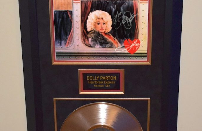 Dolly Parton – Heartbreak Express