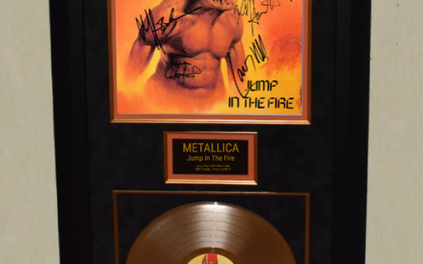 Metallica – Jump In The Fire
