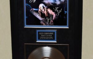 Ozzy Osbourne – Bark At The Moon
