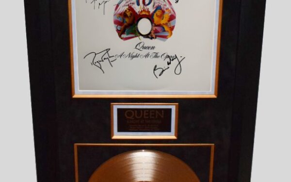 Queen – A Night At The Opera