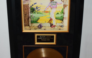 Elton John – Goodbye Yellow Brick Road