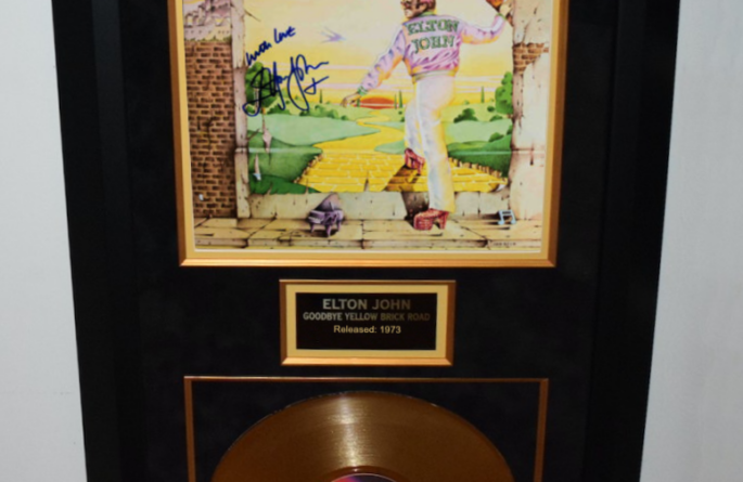 Elton John – Goodbye Yellow Brick Road