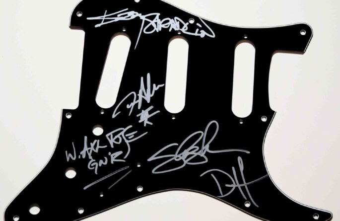 Guns N’ Roses – Signed Pick Guards