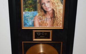 Taylor Swift – Debut