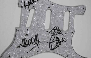 U2 – Signed Pick Guard