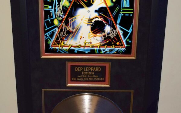 Def Leppard – Hysteria
