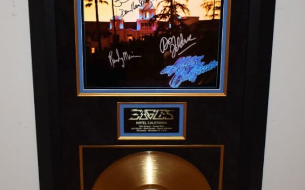 Eagles – Hotel California