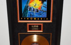 Def Leppard – Pyromania