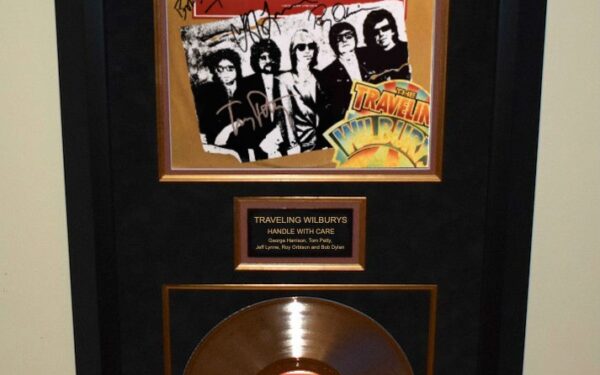Traveling Wilburys – Handle With Care