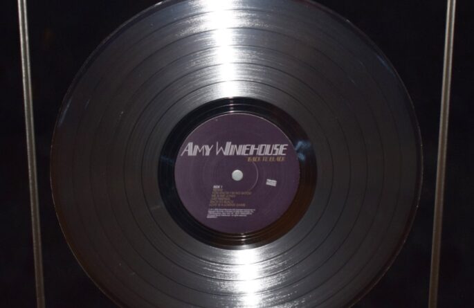 Amy Winehouse – Back To Black
