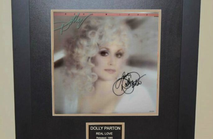Dolly Parton – Real Love