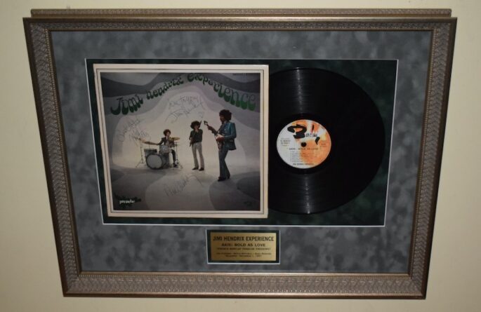 Jimi Hendrix – Axis Bold As Love / French Barclay Panache Pressing