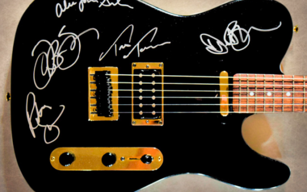 Bon Jovi – Fender Squire Telecaster