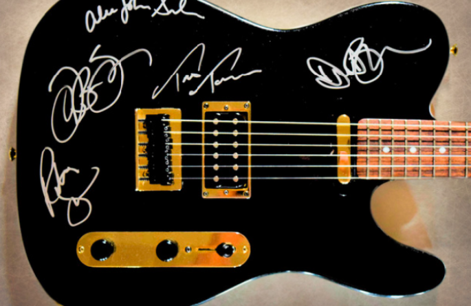 Bon Jovi – Fender Squire Telecaster