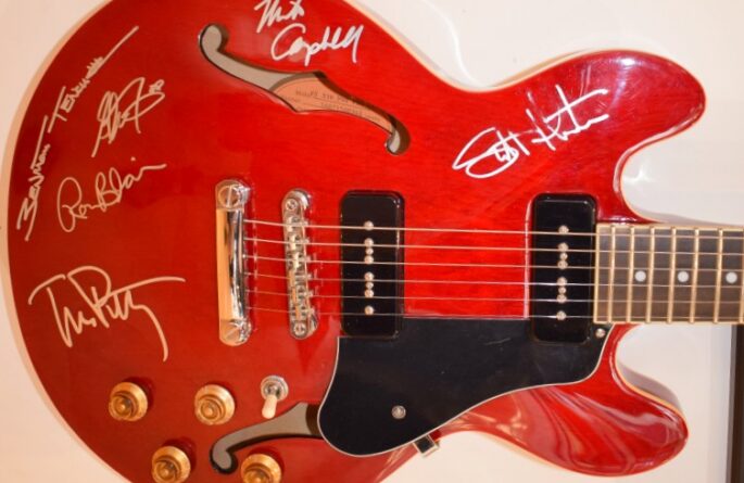 Tom Petty & The Heartbreakers – Epiphone Hollow Body