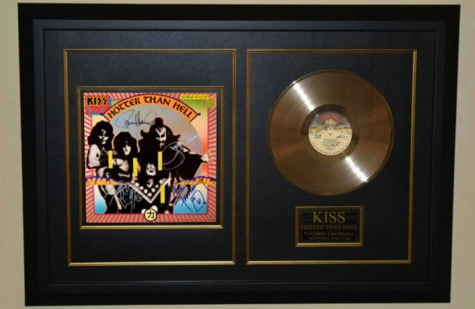 KISS – Hotter Than Hell