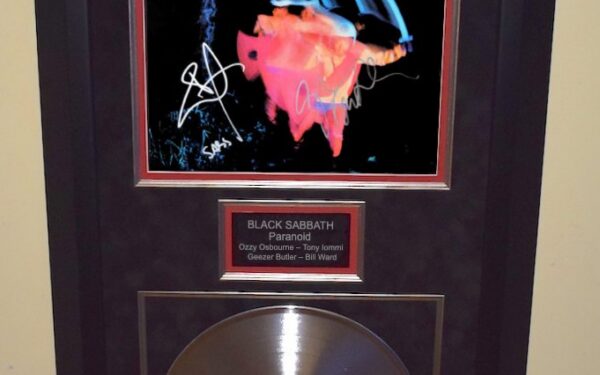 Black Sabbath – Paranoid